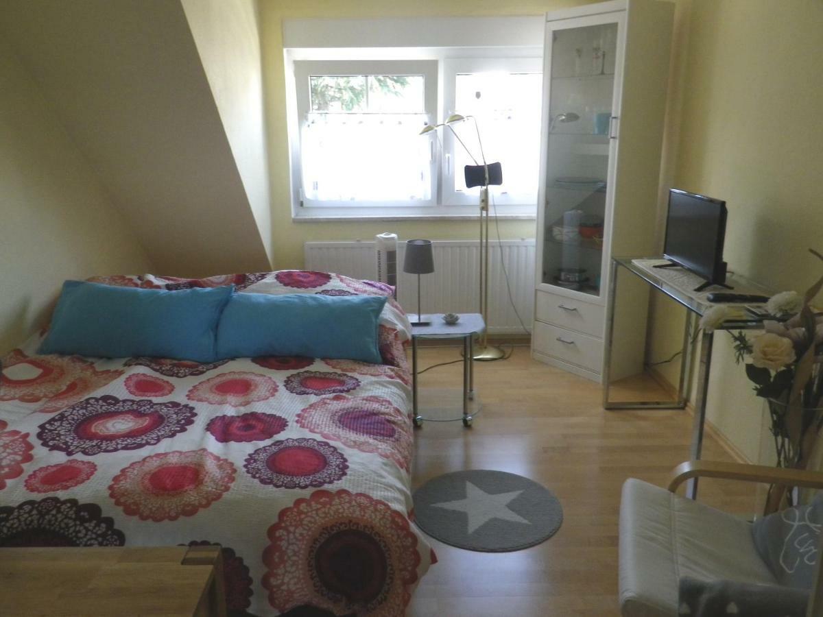 Ferienzimmer Bella Casa Biebesheim am Rhein Esterno foto